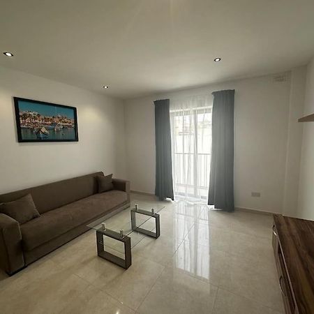 Duplex Penthouse In Gzira Sleeps 6 Daire Dış mekan fotoğraf
