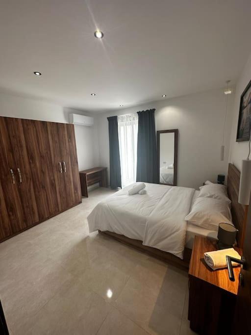 Duplex Penthouse In Gzira Sleeps 6 Daire Dış mekan fotoğraf