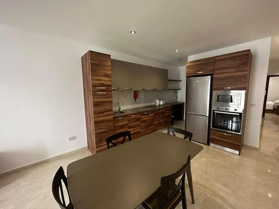 Duplex Penthouse In Gzira Sleeps 6 Daire Dış mekan fotoğraf